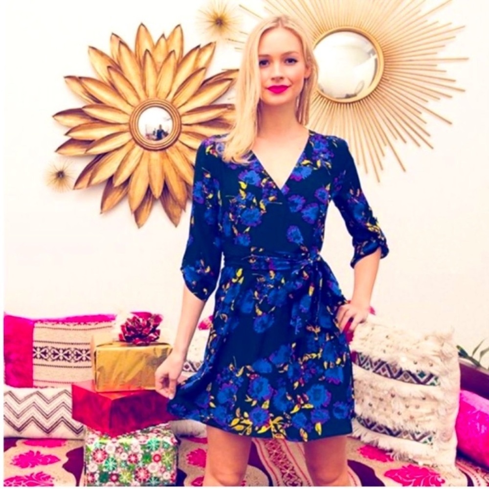 EUC Yumi Kim Girl Next Door Silk Midnight Carnation Floral Dress, Size Small